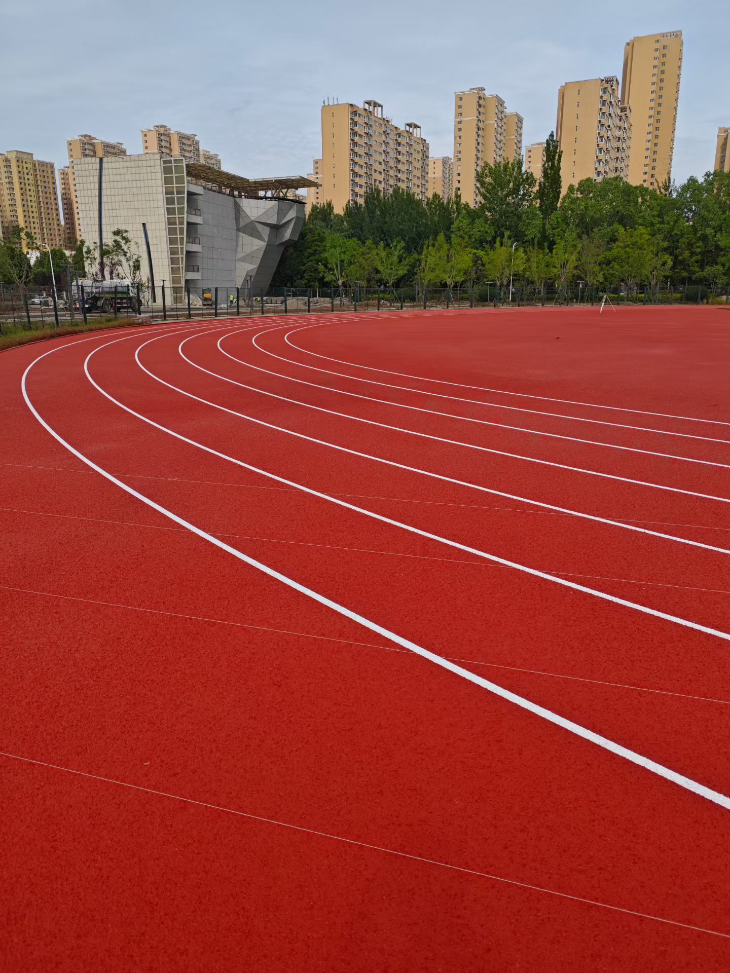 鸡西市混合型塑胶跑道预制型跑道 - 方案